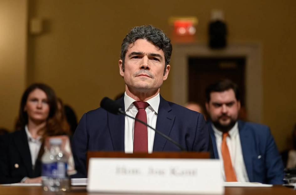 “Эронга қарши урушни қўллаб-қувватламайман” — АҚШ аксилтеррор маркази раҳбари ишдан кетди